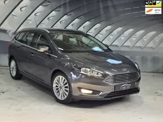 Ford Focus Wagon 1.0 First Edition nwe koppeling en distributie