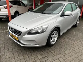 VOLVO V40 1.6 T4 180PK Automaat Onderhoudshistory aanwezig 