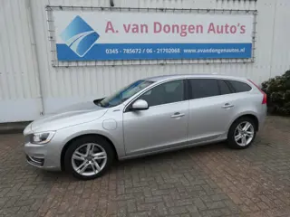 VOLVO V60 2.4 D6 AWD PLUG-IN HYBRID SUMMUM,Leer,Camera,Trhaak