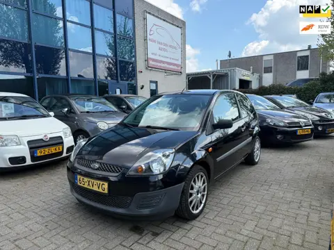 Ford Fiesta 1.3-8V Cool & Sound Trekhaak, Airco, APK 04/27
