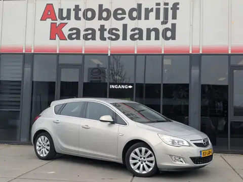 Opel Astra 1.6 Cosmo - Trekhaak - Cruise - Clima