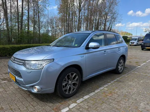 Mitsubishi Outlander 2.0 PHEV instyle+