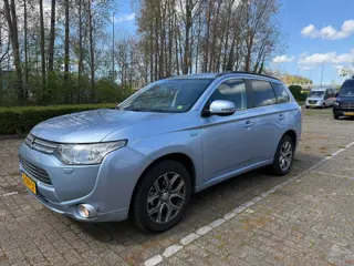 Mitsubishi Outlander 2.0 PHEV instyle+