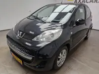 Peugeot 107 1.0-12V XS GARANTIE ! AIRCO ! NIEUWE APK !