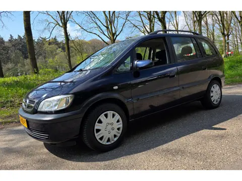 Opel Zafira 1.8-16V Airco - 7 Persoons - APK T/M 14-04-2027