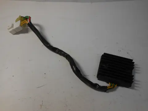 SPANNINGSREGELAAR Honda CBR Fireblade 2002 - 2003