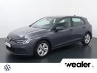 Volkswagen Golf 1.0 TSI Life | 110 PK | Achteruitrijcamera | Navigatiesysteem | Adaptive cruise cont