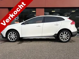 Volvo V40 Cross Country 2.0 T4 Summum AUTOMAAT | LEER | TREKHAAK | STYLING PACK | PANO | MEMORY