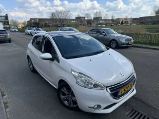 Peugeot 208 1.6 e-HDi Allure Pano Clima Sensor Full Netjes