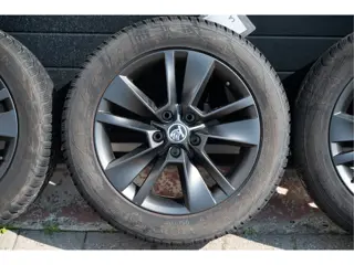 Škoda | 17" Trius velgen | 7Jx17 ET45 | 4x Vredestein Wintrac 215/55R17 | Karoq | 2x 6.5mm / 2x 5mm