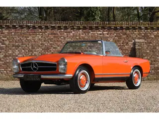 Mercedes-Benz 200-serie 230 SL Pagode "Ex-factory in DB574 - Orange" The color code “DB574” is a kin