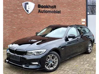 BMW 330E XDRIVE Sport - 360-cam, HUD, Laser, Drive Assist, Trekhaak, Keyless (292PK 1e Eig. BTW)
