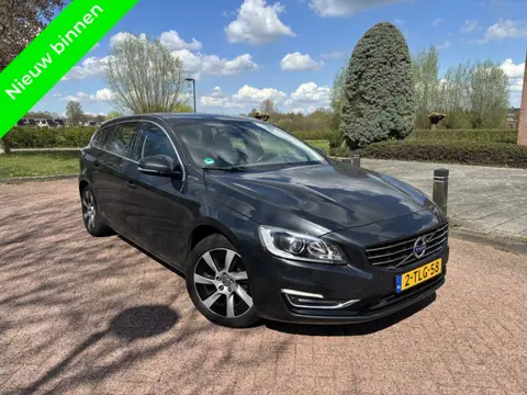 Volvo V60 2.4 D6 Automaat Pano|Clima|Navi|Camera 2014