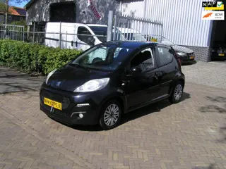 Peugeot 107 1.0 Active nap pas airco nieuwe apk