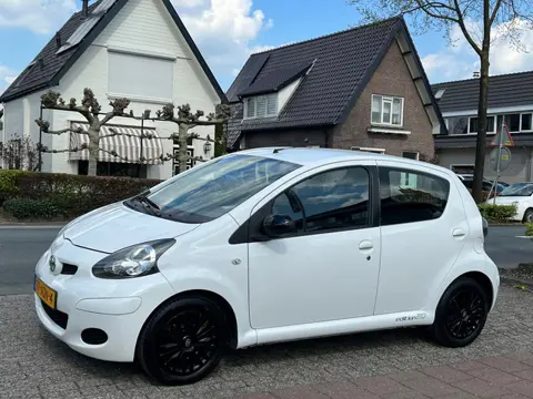 Toyota Aygo 1.0-12V 115.000 km NL-AUTO-NAP
