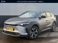 Toyota bZ4X Active 71 kWh Speciale PRIJS !! Nieuw 3km 27 maart 2025 incl: AppleCarplay / AndroidAuto