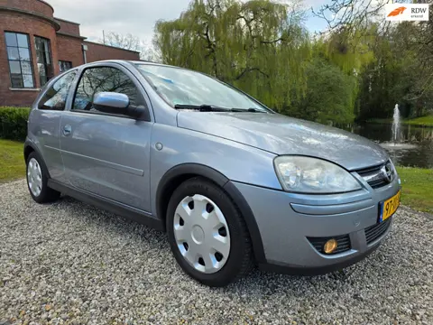 Opel Corsa 1.2-16V Silverline AIRCO