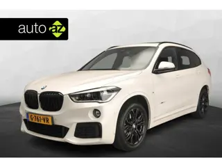 BMW X1 xDrive20i M-Sportpakket / Trekhaak / Panoramadak / LED / Camera / Active Cruise / Head-up / H