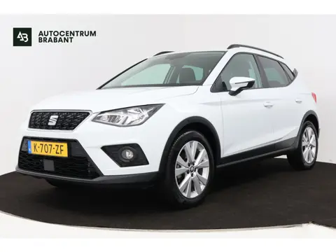 Seat Arona 1.0 TSI Style Business Intense (ACHTERUITRIJCAMERA, CRUISE ADAPTIEF, CARPLAY, PARKEERSENS