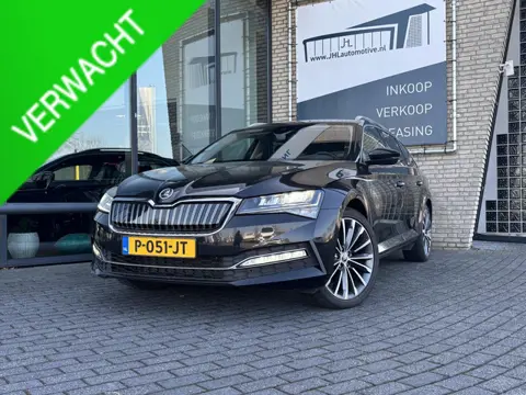 Skoda Superb Combi 1.4 TSI iV Business*AUTOM.*ECC*CRUISE*HAAK*CAM*