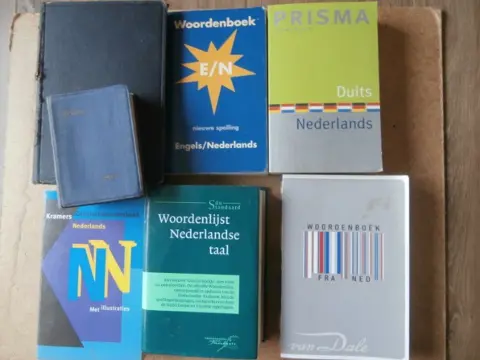 7 woordenboeken adv6866