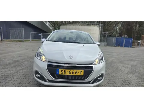 Peugeot 208 1.2 PureTech Blue Lease Executive