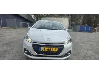 Peugeot 208 1.2 PureTech Blue Lease Executive