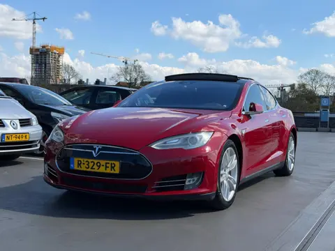 Tesla Model S 85D Base Pano Autopilot Camera PDC LMV Leer Stuur en StoelVerwarming Vol Optie