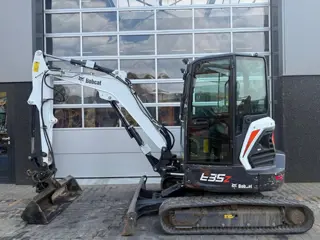 Bobcat E35z 10x available (bj 2022)