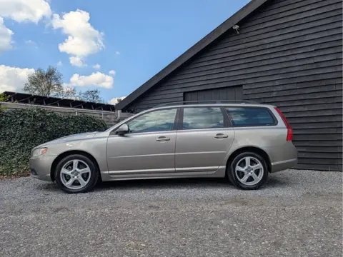 Volvo V70 2.0 T5 Summum (bj 2012, automaat)