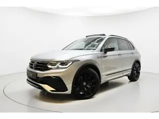 Volkswagen TIGUAN 1.5 TSI 3x R Line PANO VIRTUAL CAM ACC IQ