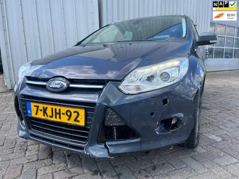 Ford Focus Wagon 1.6 TDCI ECOnetic Lease Titanium - Start Niet - Front Schade