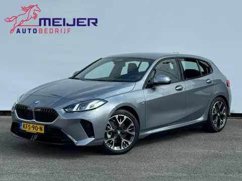 BMW 1-serie 120 M Sport Design Edition Stoelverwarming | LED | Clima | Cruise | Navigatie | CarPlay 