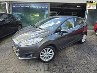 Ford Fiesta 1.0 EcoBoost Titanium | 2E EIGENAAR | 12MND GARANTIE | NW DISTR | AIRCO | NAVI |