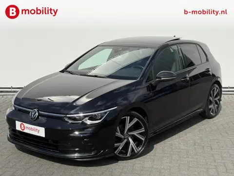 Volkswagen Golf 1.5 eTSI R-Line Panoramadak Achteruitrijcamera | Q LED | DAB Audio | Stoel/Stuurwiel