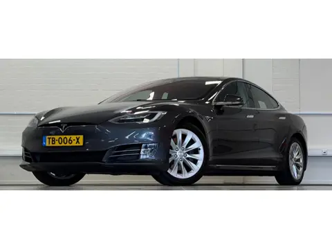 Tesla Model S 75D SOH 89% 1e Eigenaar Trekhaak Autopilot Luchtvering Premium audio
