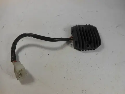 SPANNINGSREGELAAR Yamaha FAZER 600 1998 - 2000