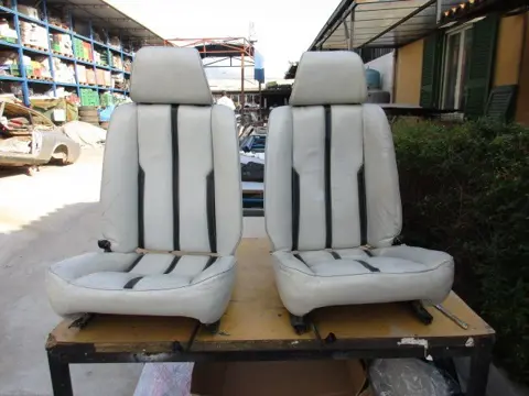 Front seats Ferrari 308