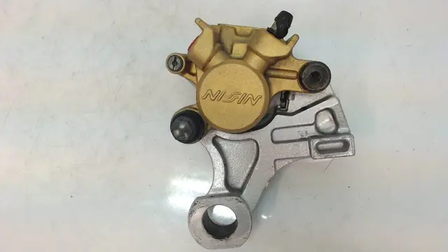 ACHTER REMKLAUW Honda CBR Fireblade 2000 - 2001