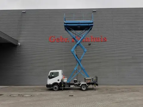 Nissan Cabstar Cabstar 35.13 - Weiss SF 10 - 400 KG Capacity - Tunnel/Airplane Lift - 2 Pieces!