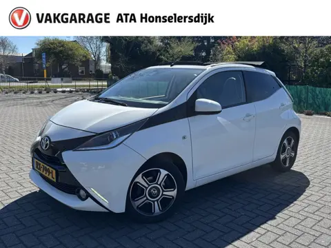 Toyota Aygo 1.0 VVT-i x-pose | Automaat | Camera achter | Climate control | Schuif/open dak | Carpla