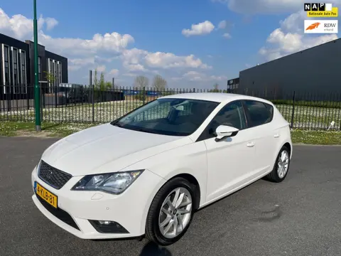 Seat Leon 1.2 TSI Style|Automaat|Clima|Cruise|Leer|Privacy|Stoelverw|Trekhaak