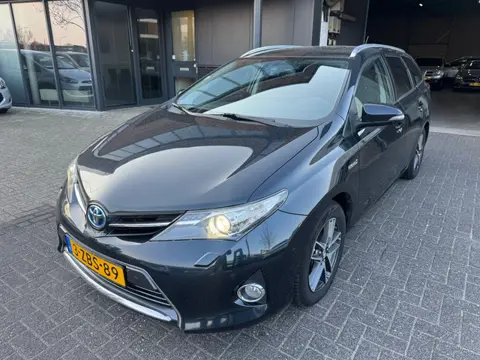 Toyota Auris Touring Sports 1.8 Hybrid XENON PANO CAMERA CRUISE COMPLEET DEALER ONDERHOUDEN ORIG NL 