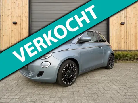 Fiat 500E 3+1 La Prima 42 kWh *Carplay *Luxste uitvoering