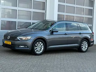 VOLKSWAGEN PASSAT 1.6 TDI Connected Series Aut. Navi Camera Trekhaak EXPORT!