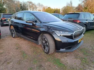 SKODA ENYAQ iV 80 First Edtion Leder Apple carplay, Trekhaak