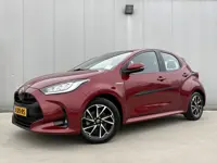 Toyota Yaris 1.5 Hybrid First Edition Smart Entry | navigatie | lm velgen