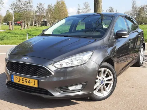 FORD FOCUS 1.0 125pk Airco Navigatie Bluetooth 