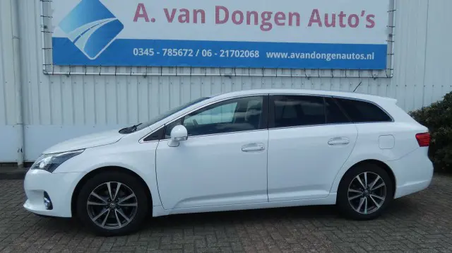 TOYOTA AVENSIS 1.8 VVTI Dynamic,Navi,Led,Camera,Trhaak,Stoelverw