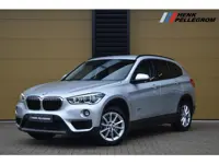 BMW X1 sDrive20i High Executive * Lederen bekleding * LED * Head-up * Stoelverwarming *